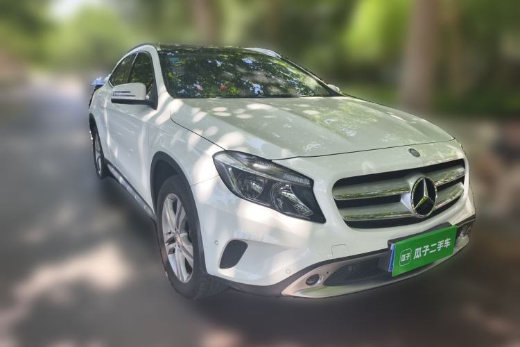 Used Mercedes-Benz GLA 2016 GLA 200 Sport Edition Front Right 45 Deg
