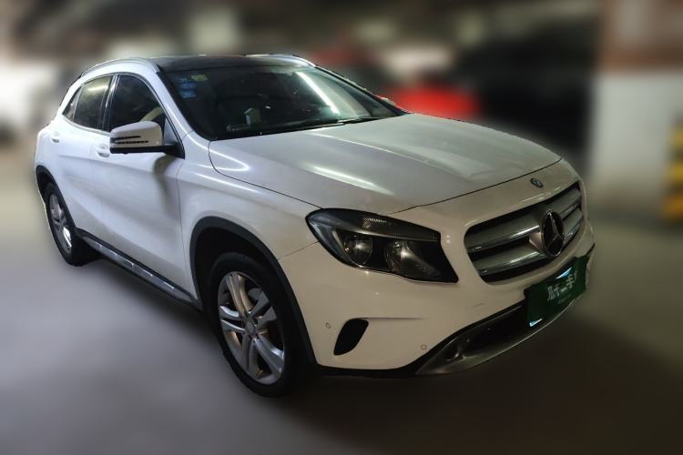 Used Mercedes-Benz GLA 2016 GLA 200 Sport Edition Front Right 45 Deg