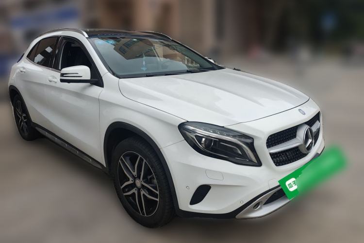 Used Mercedes-Benz GLA 2016 GLA 200 Fashion Model Front Right 45 Deg