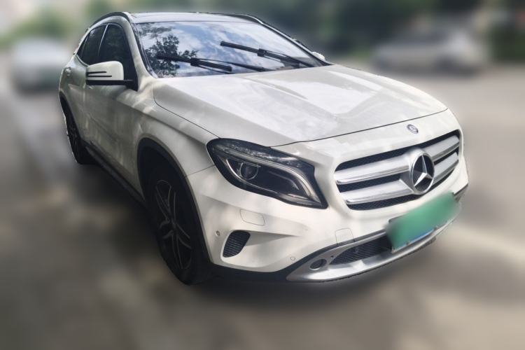 Used Mercedes-Benz GLA 2016 GLA 220 4MATIC Fashion Edition Front Right 45 Deg