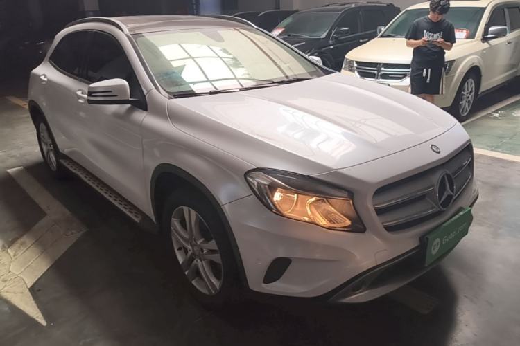 Used Mercedes-Benz GLA 2016 GLA 200 Sport Edition Front Right 45 Deg