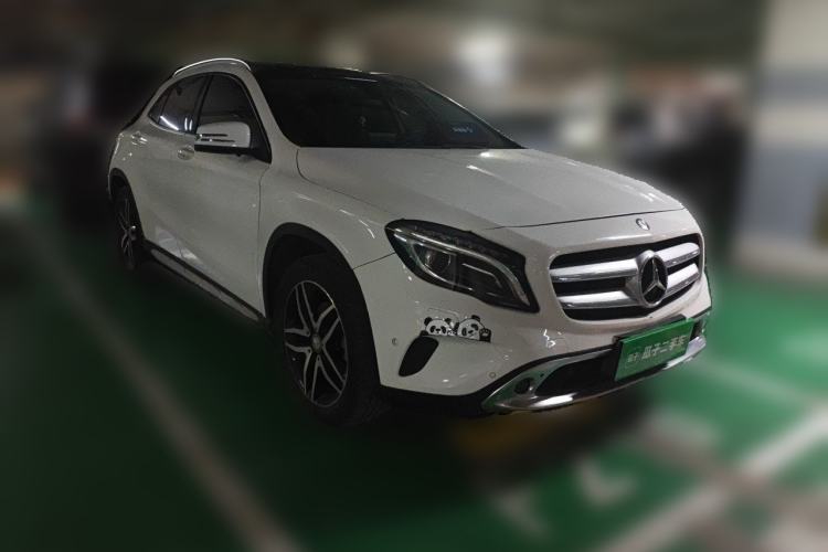 Used Mercedes-Benz GLA 2016 GLA 220 4MATIC Fashion Edition Front Right 45 Deg