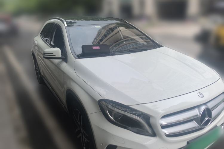 Used Mercedes-Benz GLA 2016 GLA 220 4MATIC Fashion Edition Front Right 45 Deg