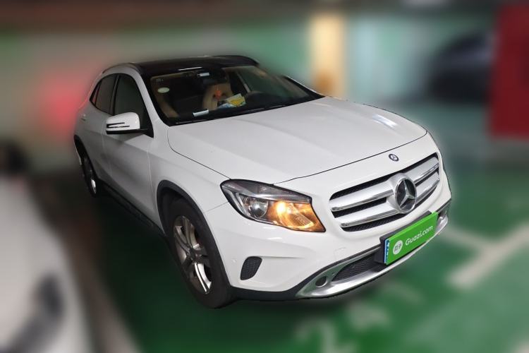 Used Mercedes-Benz GLA 2016 GLA 200 Sport Edition Front Right 45 Deg