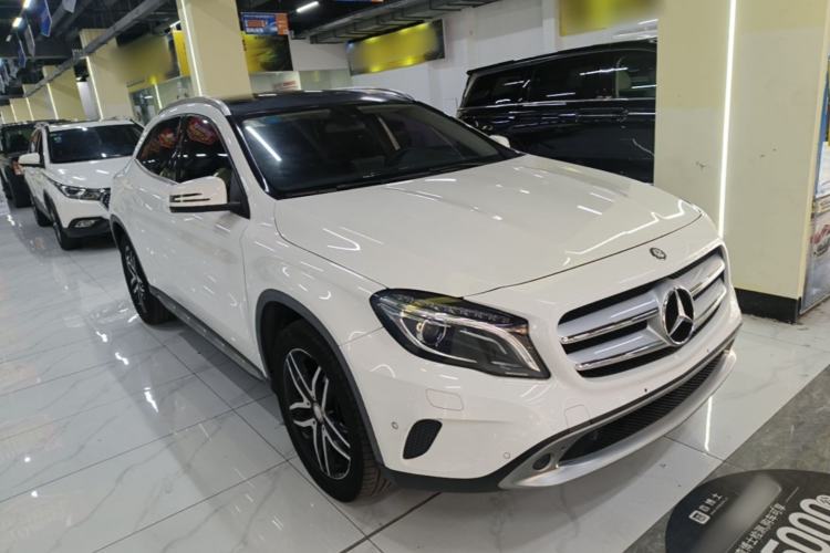 Used Mercedes-Benz GLA 2016 GLA 220 4MATIC Fashion Edition Front Right 45 Deg