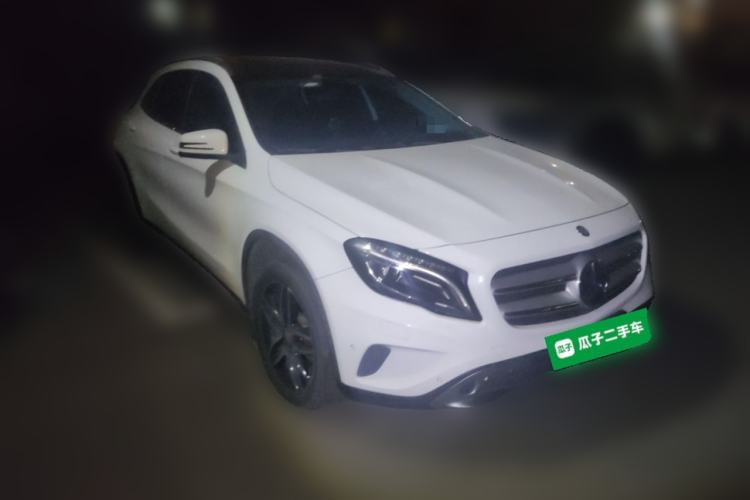 Used Mercedes-Benz GLA 2016 GLA 200 Fashion Model Front Right 45 Deg