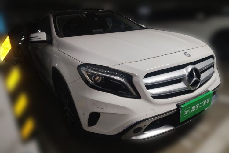 Used Mercedes-Benz GLA 2016 GLA 200 Fashion Model Front Right 45 Deg