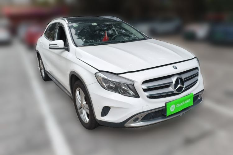 Used Mercedes-Benz GLA 2016 GLA 200 Sport Edition Front Right 45 Deg