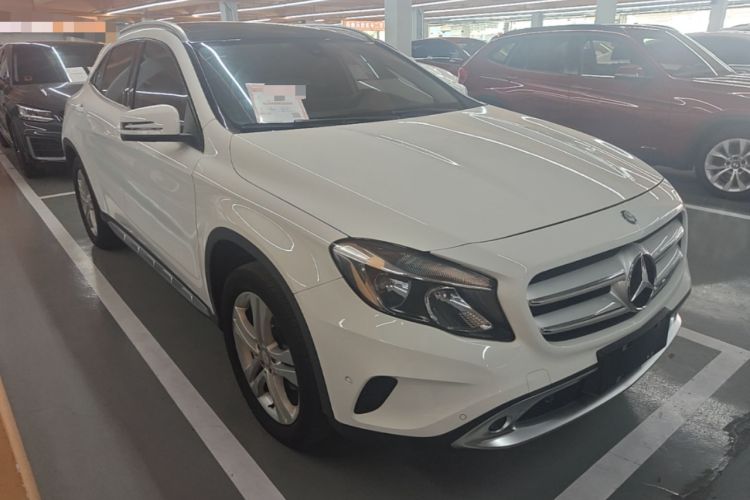 Used Mercedes-Benz GLA 2016 GLA 200 Sport Edition Front Right 45 Deg