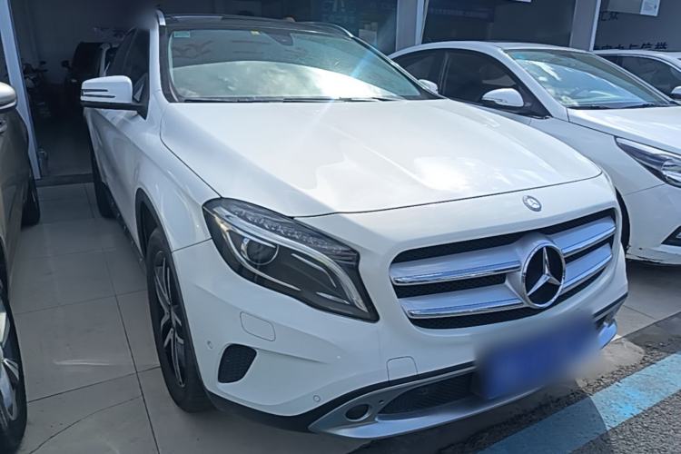 Used Mercedes-Benz GLA 2016 GLA 200 Fashion Model Front Right 45 Deg