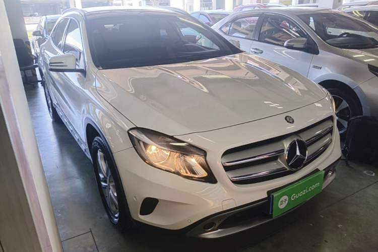 Used Mercedes-Benz GLA 2016 GLA 200 Sport Edition Front Right 45 Deg
