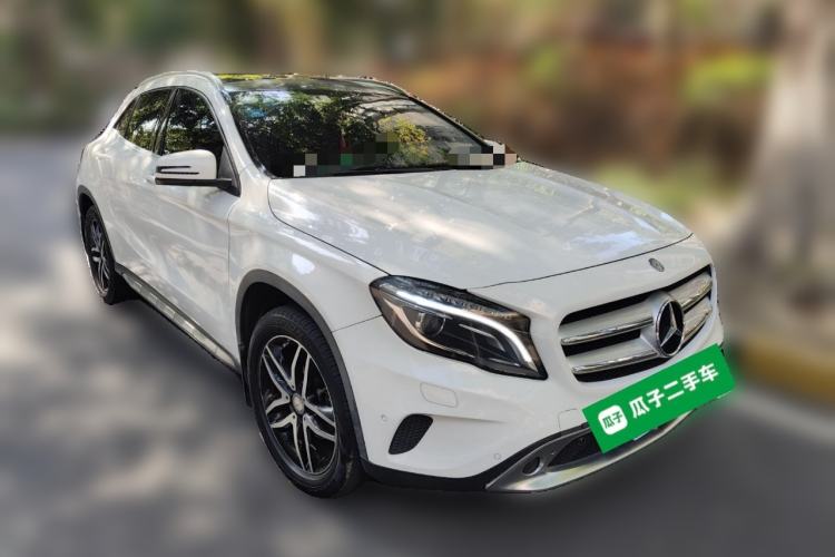 Used Mercedes-Benz GLA 2016 GLA 200 Fashion Model Front Right 45 Deg