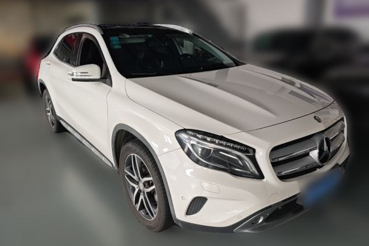 Used Mercedes-Benz GLA 2016 GLA 220 4MATIC Fashion Edition Front Right 45 Deg