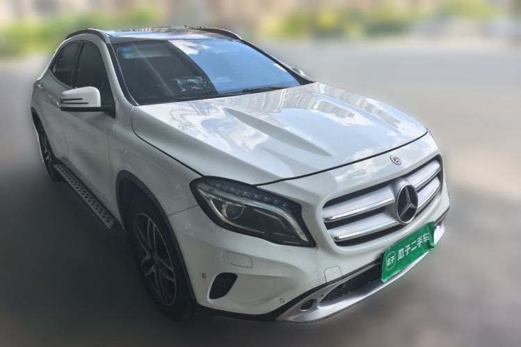 Used Mercedes-Benz GLA 2016 GLA 200 Fashion Model Front Right 45 Deg