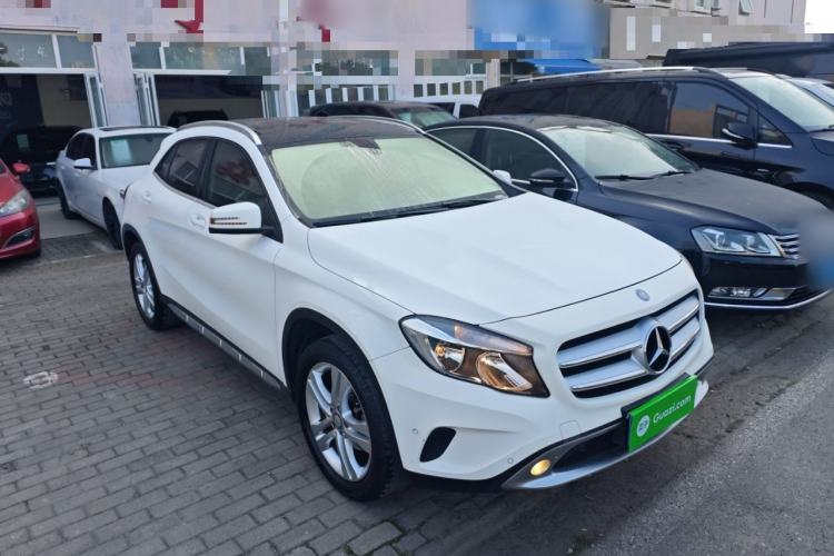 Used Mercedes-Benz GLA 2016 GLA 200 Sport Edition Front Right 45 Deg