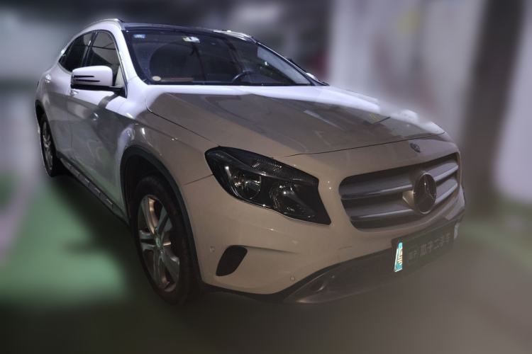 Used Mercedes-Benz GLA 2016 GLA 200 Sport Edition Front Right 45 Deg