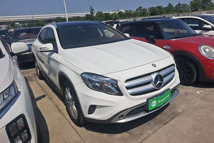 Used Mercedes-Benz GLA 2016 GLA 200 Sport Edition Front Right 45 Deg