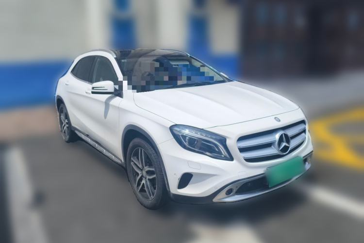 Used Mercedes-Benz GLA 2016 GLA 220 4MATIC Fashion Edition Front Right 45 Deg