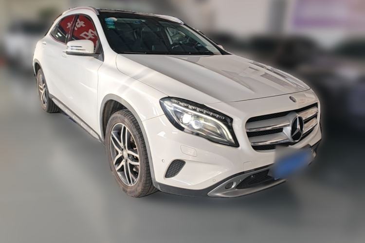 Used Mercedes-Benz GLA 2016 GLA 220 4MATIC Fashion Edition Front Right 45 Deg