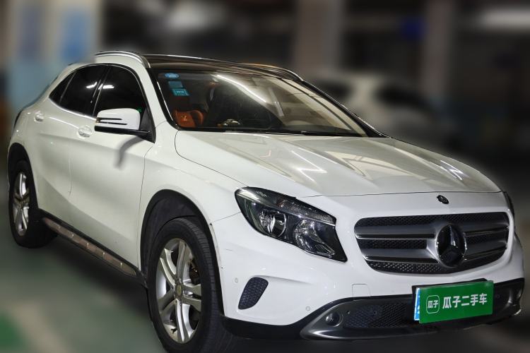 Used Mercedes-Benz GLA 2016 GLA 200 Sport Edition Front Right 45 Deg