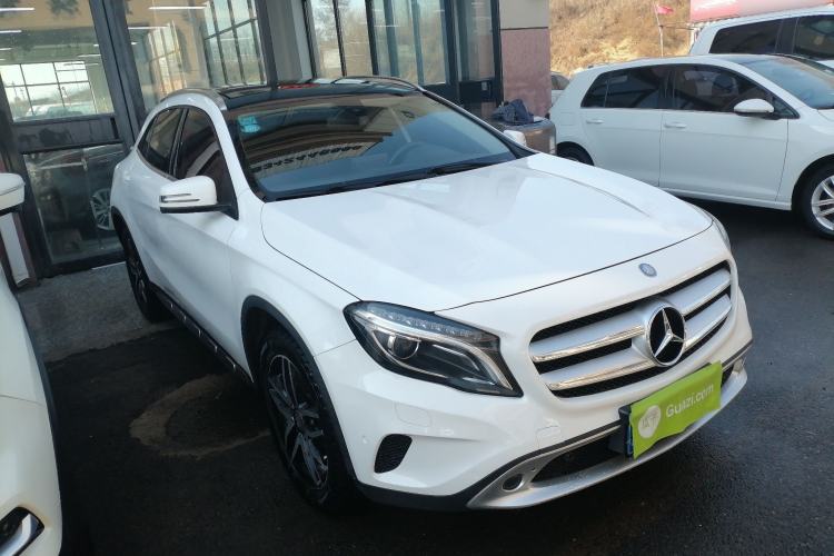 Used Mercedes-Benz GLA 2016 GLA 220 4MATIC Fashion Edition Front Right 45 Deg