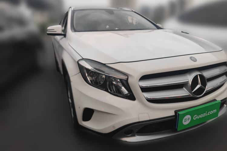 Used Mercedes-Benz GLA 2016 GLA 200 Sport Edition Front Right 45 Deg