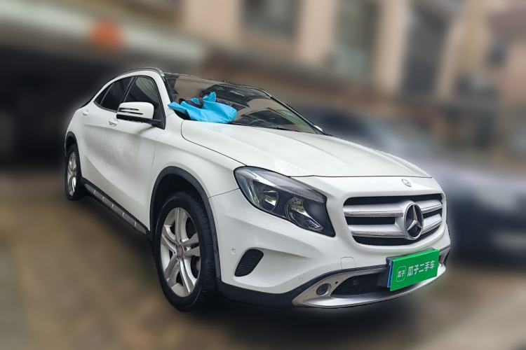 Used Mercedes-Benz GLA 2016 GLA 200 Sport Edition Front Right 45 Deg