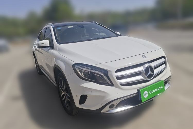 Used Mercedes-Benz GLA 2016 GLA 200 Fashion Model Front Right 45 Deg