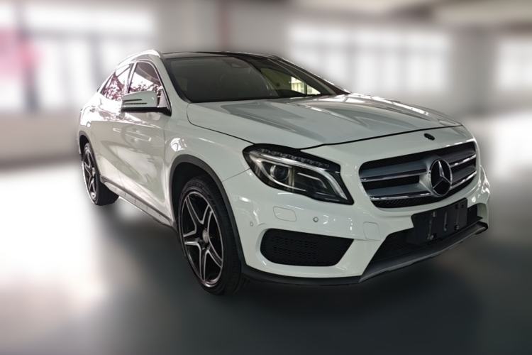 Used Mercedes-Benz GLA 2016 GLA 200 Fashion Model Front Right 45 Deg