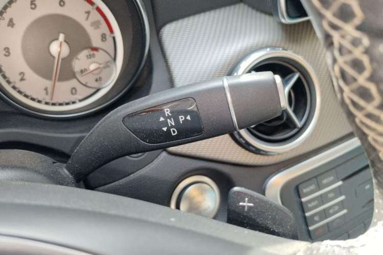 Used Mercedes-Benz GLA 2016 GLA 200 Sport Edition Gear Lever