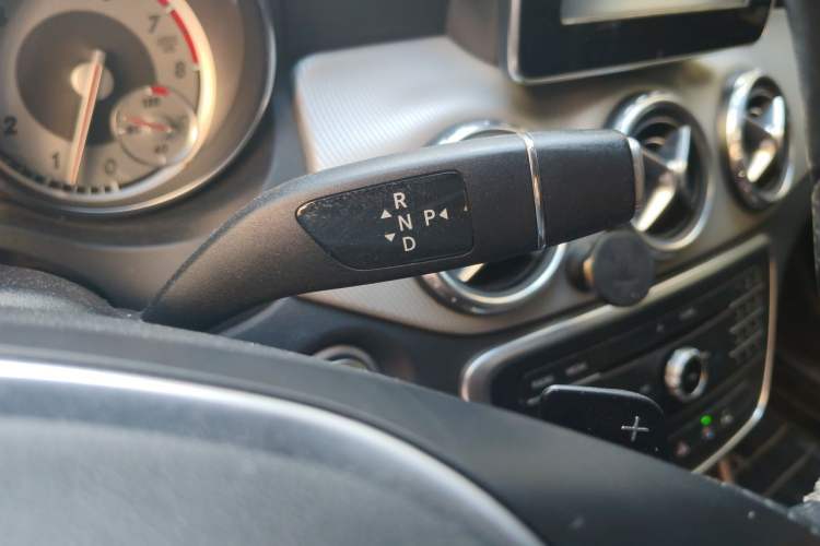 Used Mercedes-Benz GLA 2016 GLA 200 Sport Edition Gear Lever