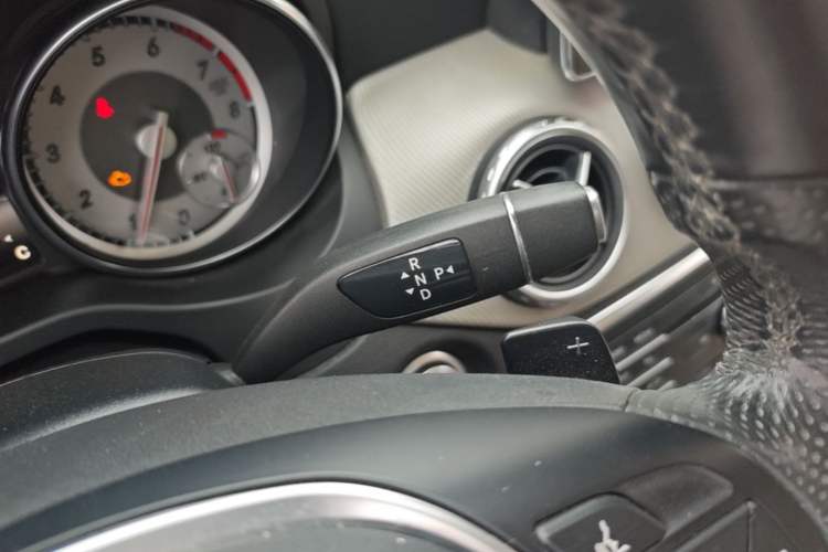 Used Mercedes-Benz GLA 2016 GLA 200 Fashion Model Gear Lever
