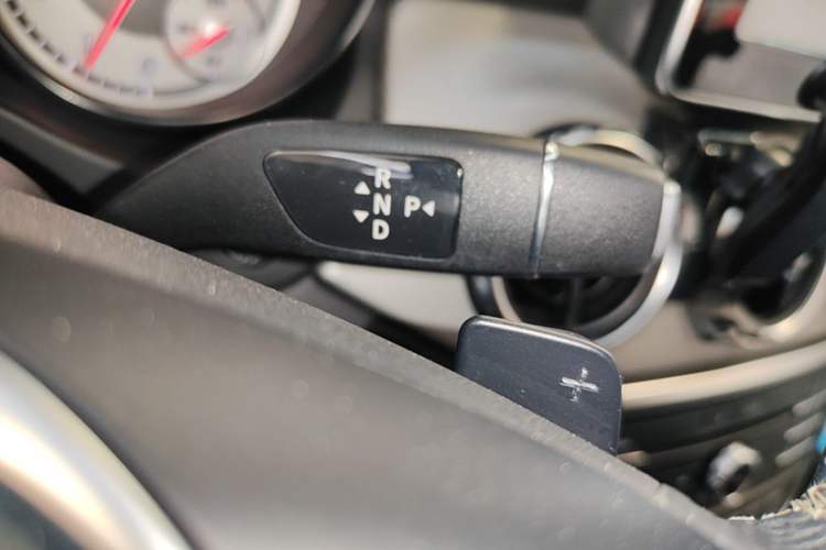 Used Mercedes-Benz GLA 2016 GLA 200 Sport Edition Gear Lever