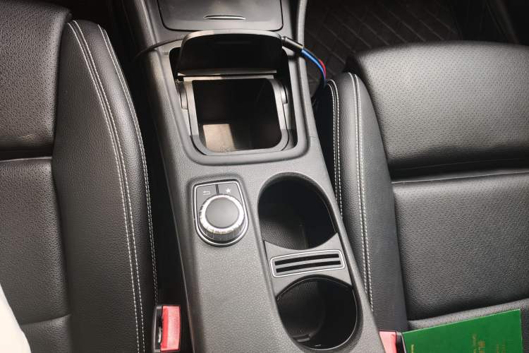 Used Mercedes-Benz GLA 2016 GLA 200 Sport Edition Gear Lever