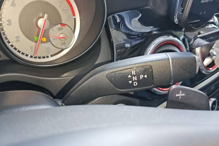 Used Mercedes-Benz GLA 2016 GLA 200 Sport Edition Gear Lever