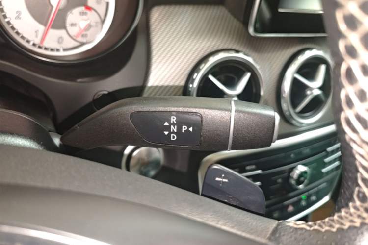 Used Mercedes-Benz GLA 2016 GLA 200 Sport Edition Gear Lever