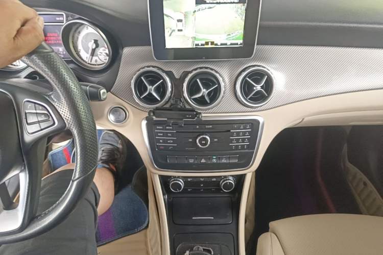 Used Mercedes-Benz GLA 2016 GLA 200 Fashion Model Gear Lever