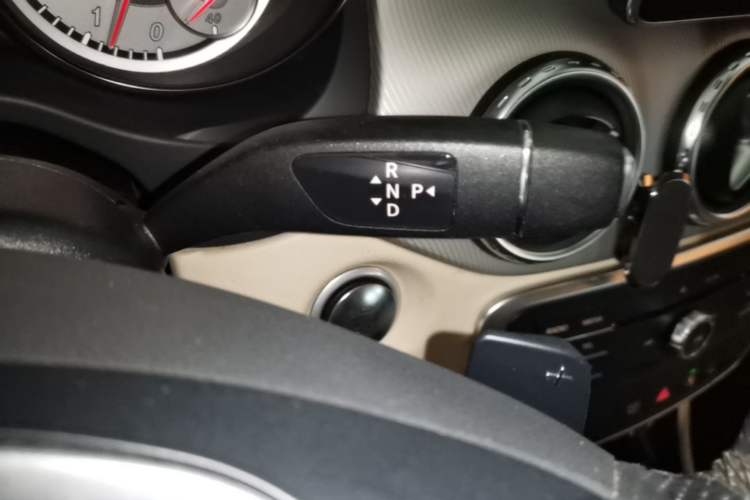 Used Mercedes-Benz GLA 2016 GLA 200 Sport Edition Gear Lever