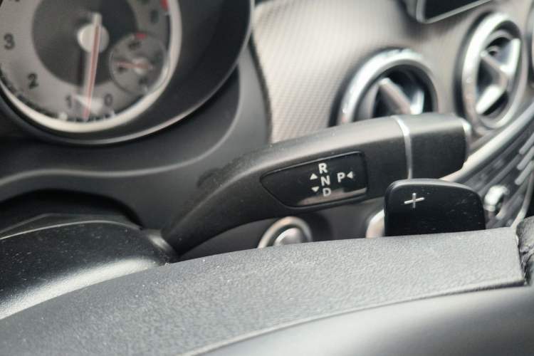 Used Mercedes-Benz GLA 2016 GLA 200 Sport Edition Gear Lever