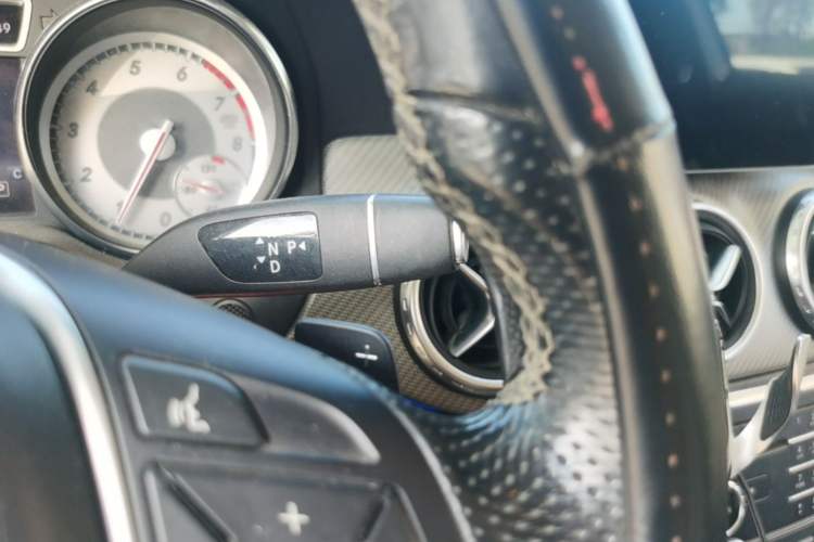 Used Mercedes-Benz GLA 2016 GLA 200 Fashion Model Gear Lever