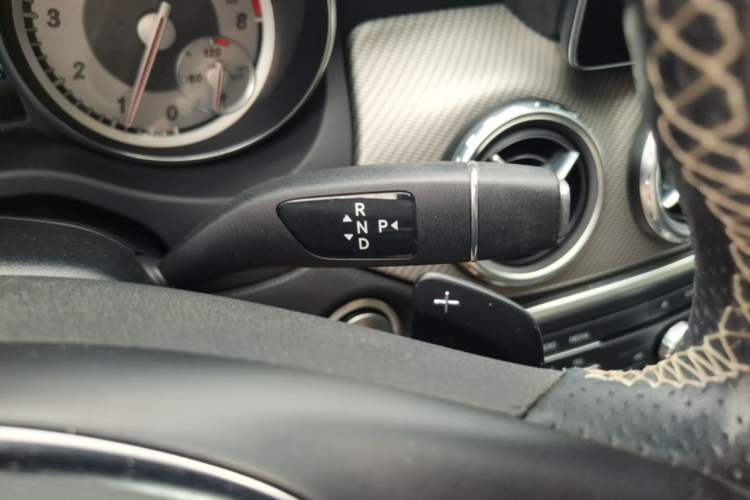 Used Mercedes-Benz GLA 2016 GLA 200 Fashion Model Gear Lever