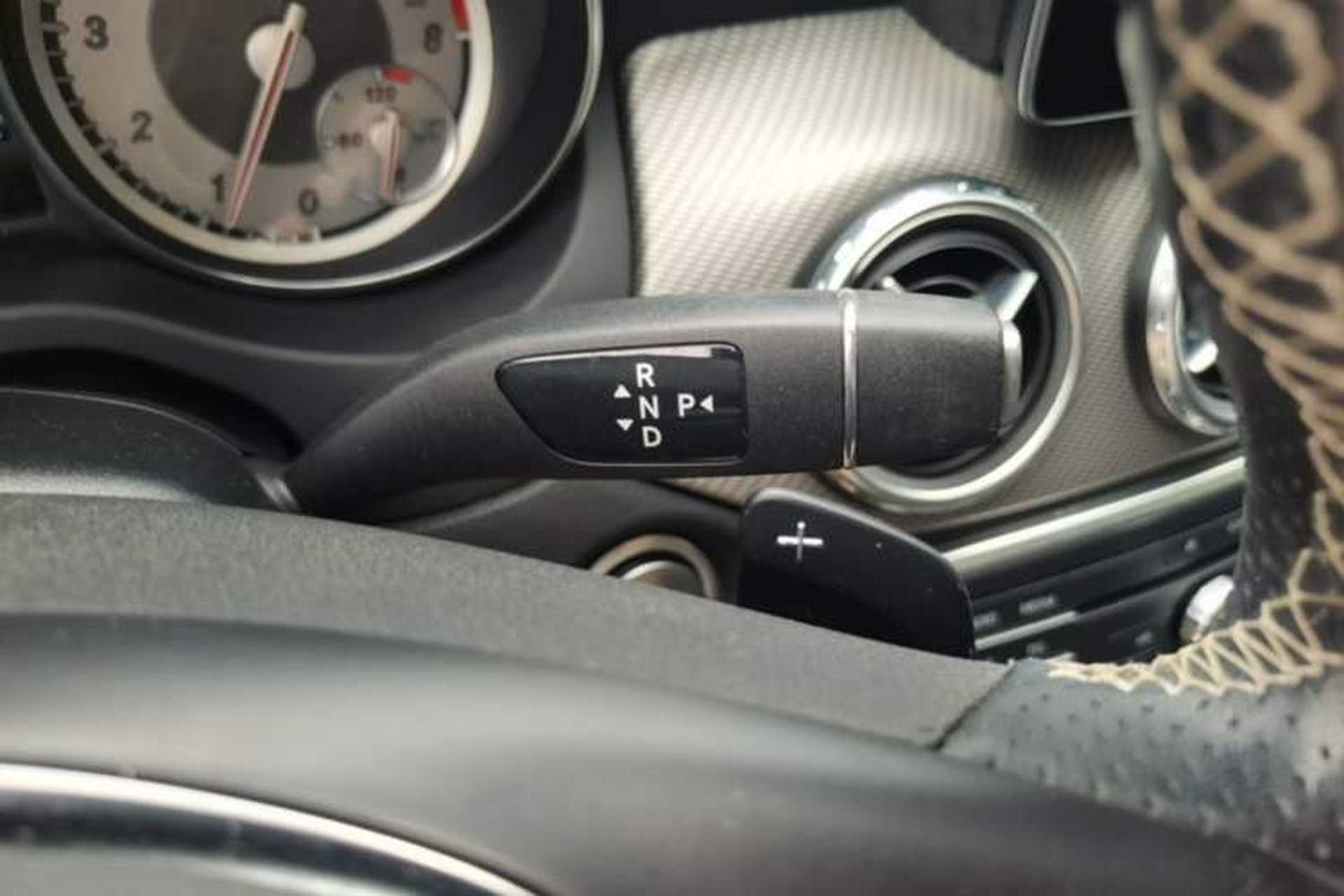 Used Mercedes-Benz GLA 2016 GLA 200 Fashion Model Gear Lever
