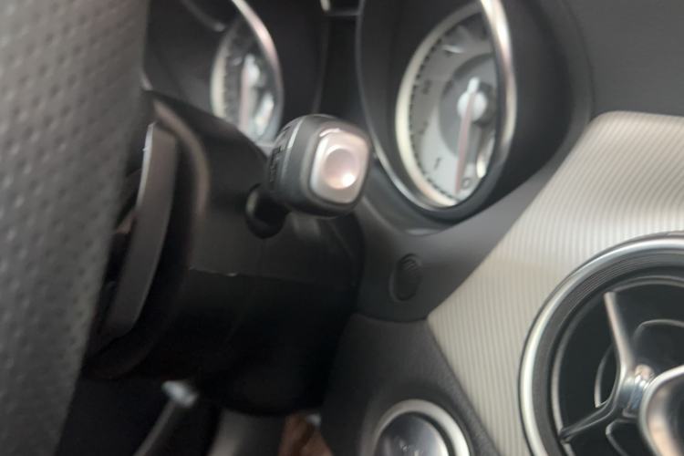 Used Mercedes-Benz GLA 2016 GLA 200 Fashion Model Gear Lever