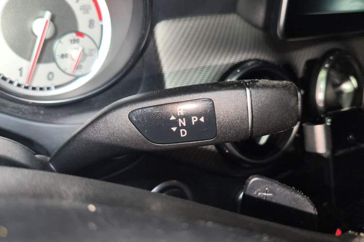 Used Mercedes-Benz GLA 2016 GLA 200 Fashion Model Gear Lever