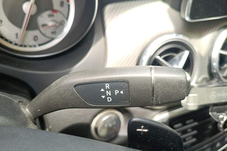 Used Mercedes-Benz GLA 2016 GLA 200 Sport Edition Gear Lever