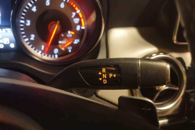 Used Mercedes-Benz GLA 2016 GLA 220 4MATIC Luxury Model Gear Lever
