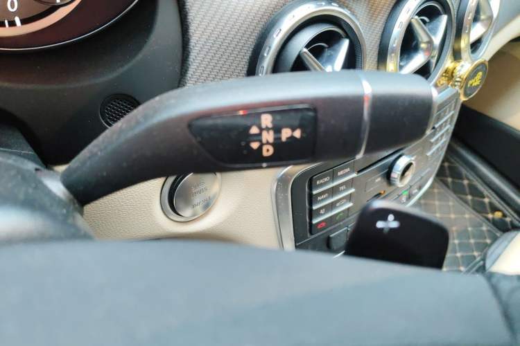 Used Mercedes-Benz GLA 2016 GLA 200 Sport Edition Gear Lever