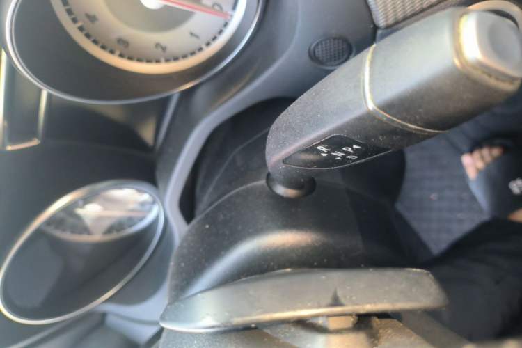 Used Mercedes-Benz GLA 2016 GLA 200 Sport Edition Gear Lever