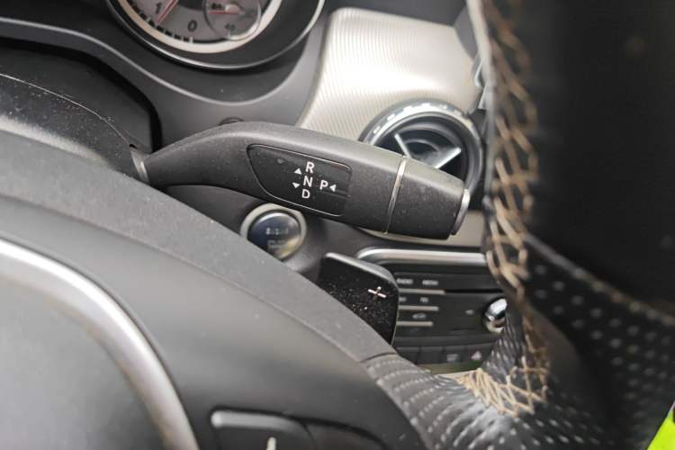 Used Mercedes-Benz GLA 2016 GLA 200 Sport Edition Gear Lever