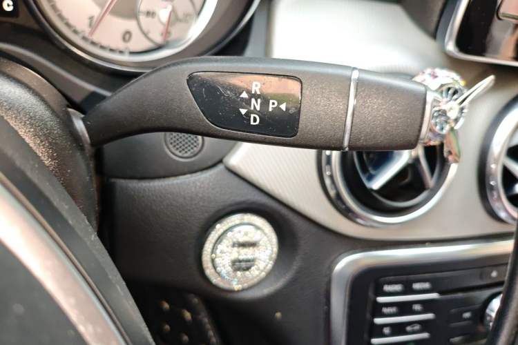 Used Mercedes-Benz GLA 2016 GLA 200 Fashion Model Gear Lever